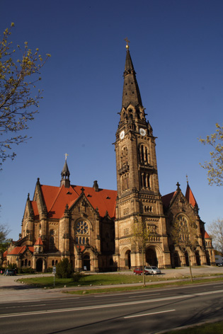 Die Garnisonskirche an der Stauffenbergallee