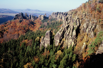 Ausblick vom Gratweg über die Schrammsteine